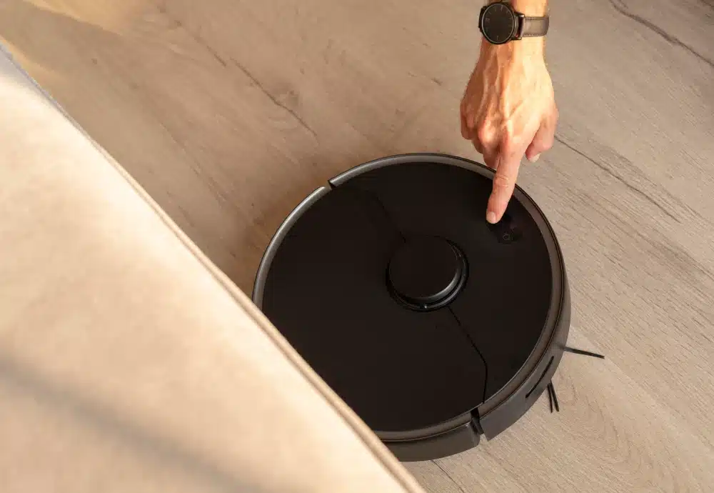 vacuum cleaning robot