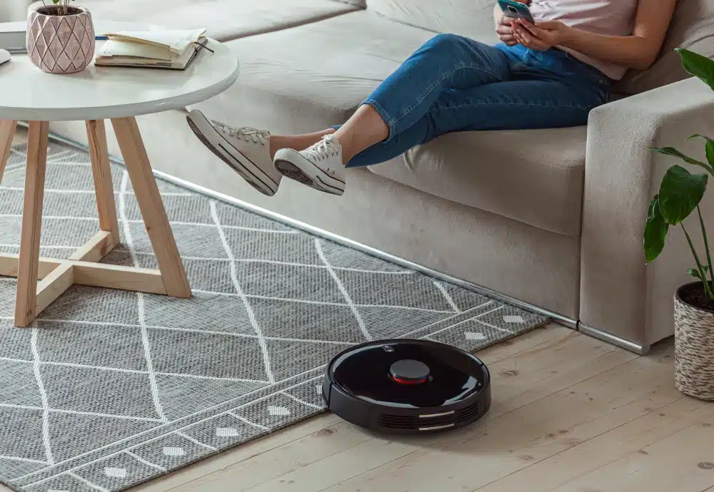 small robot vacuum cleaner